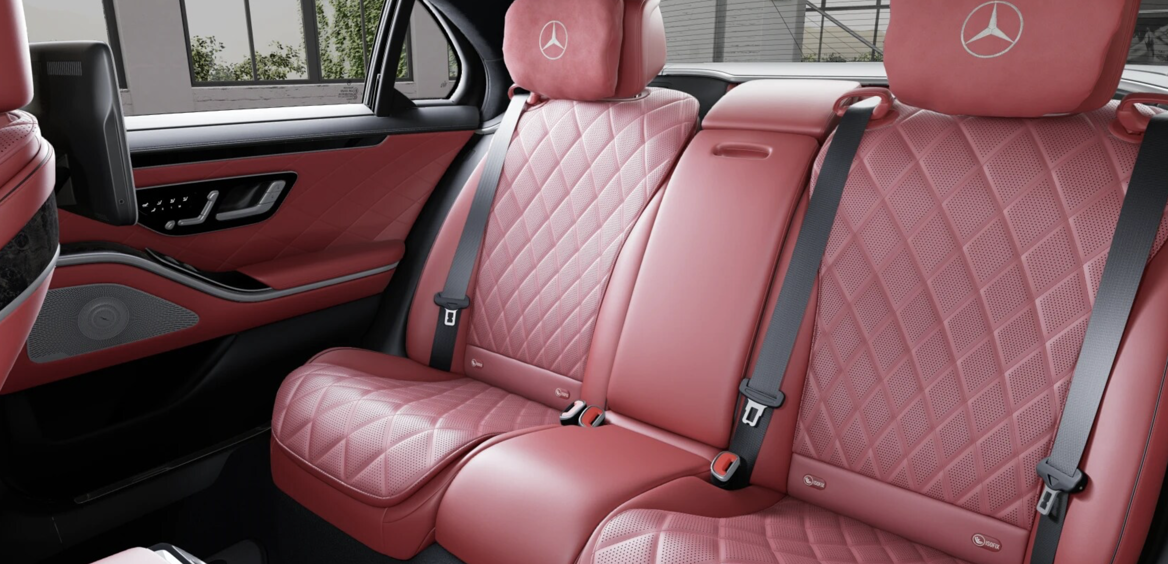 Mercedes S 400d 4matic AMG LONG | nové auto skladem | bílá s červenou kůží | luxusní edice MANUFAKTUR | maximální výbava | sleva 14% | výprodej skladu | nákup online | auto eshop AUTOiBUY.com